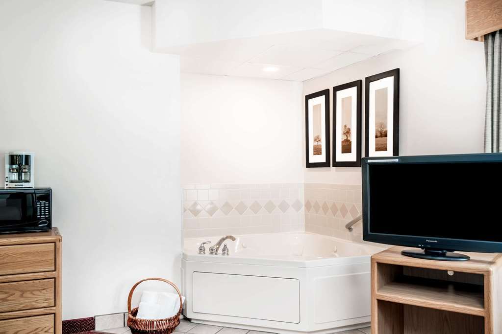 Moose Lake Lodge & Suites Ruang foto