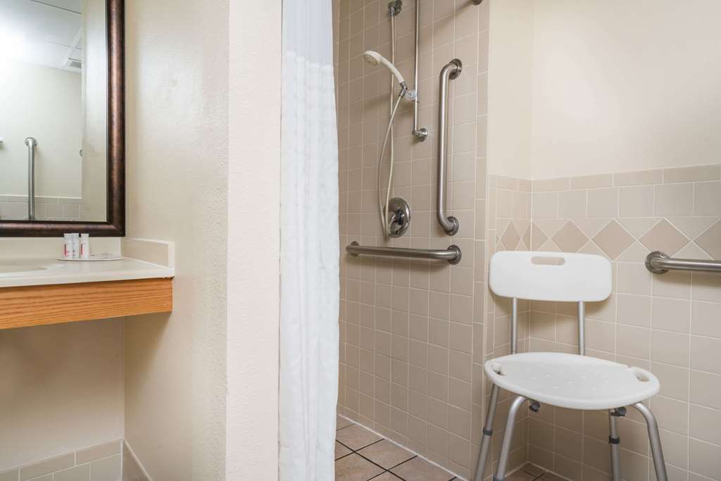 Moose Lake Lodge & Suites Ruang foto